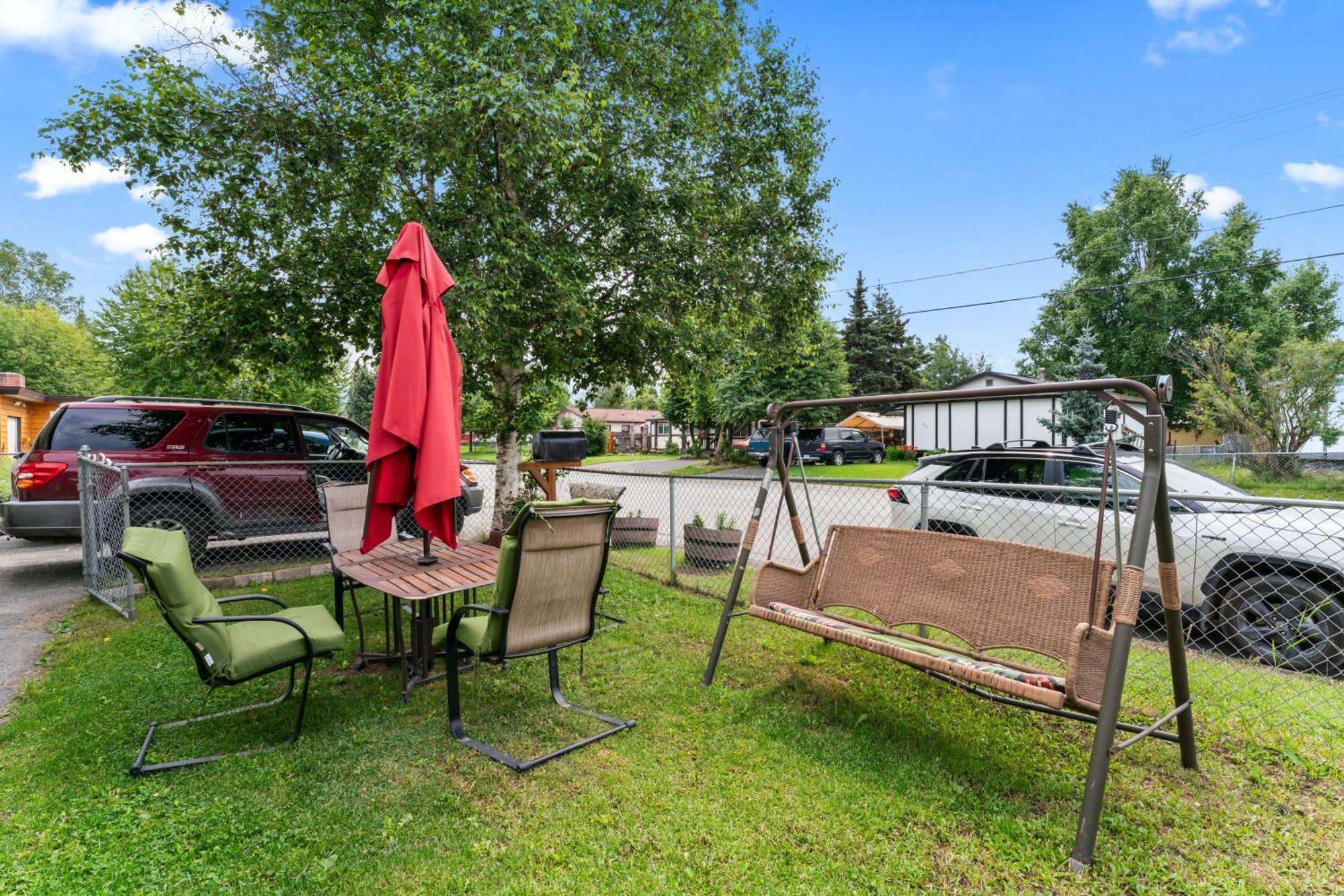 Compact But Cozy Too Hotel Anchorage Exterior foto